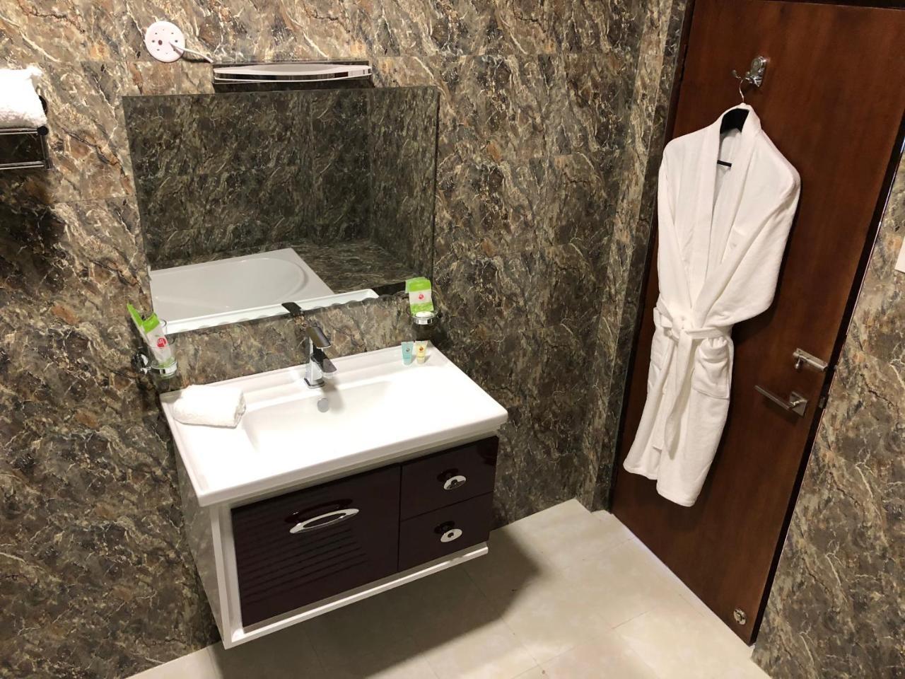 Legphel Hotel Phuntsholing Εξωτερικό φωτογραφία